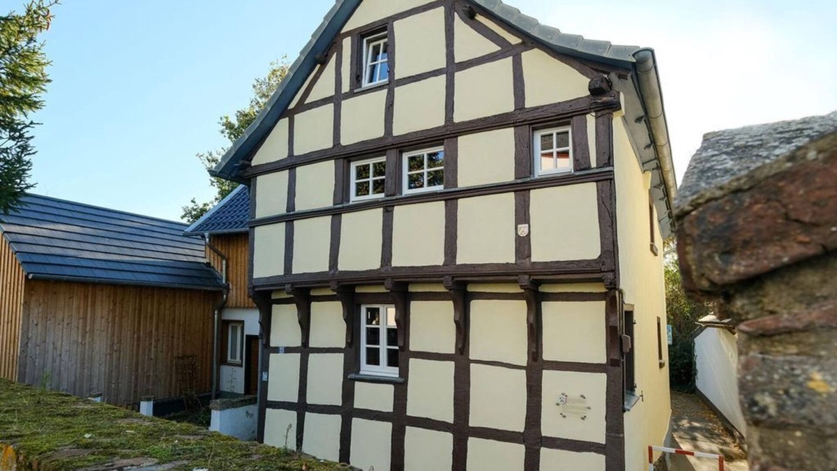 Euskirchen House | Ferienhaus Das Dömchen - 5-bett-ferienhaus Das Dömchen