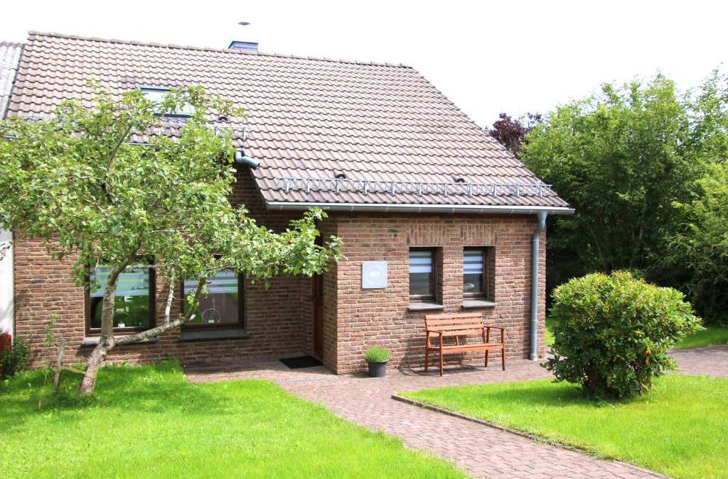 Scheid House | Ferienhaus EifelNest