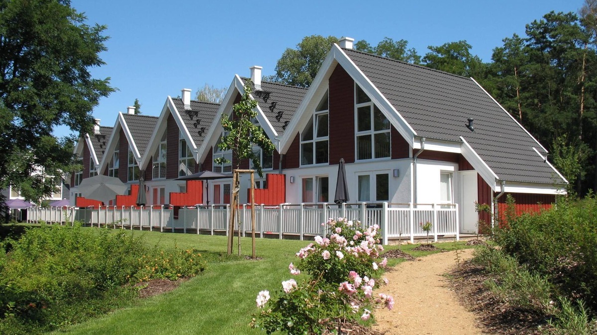 Bad Saarow House | Ferienhaus „Falster“ 88m² für 4+2 Personen im Schlosspark Bad Saarow, Sauna, Whirlpool und Kamin