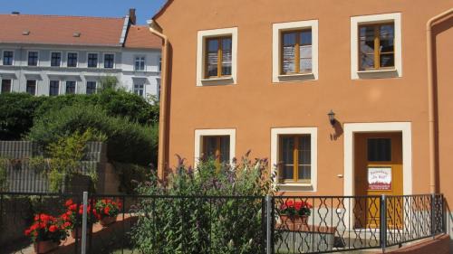 Nikolaivorstadt Apartment | Ferienhaus "Im Wall"