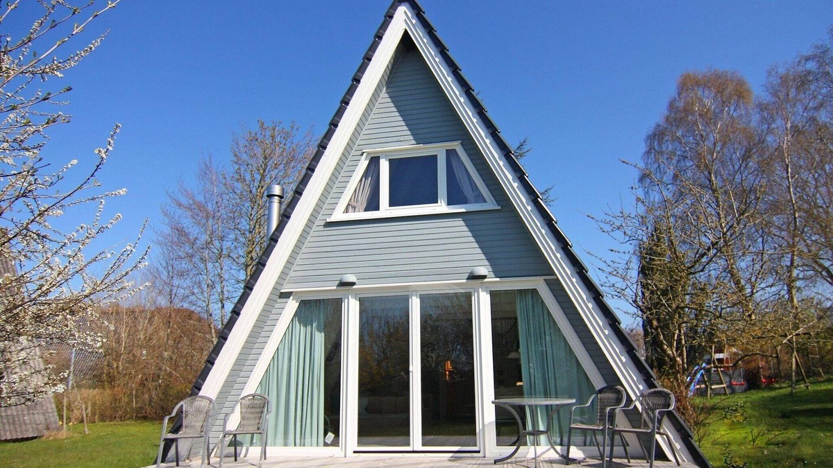 Damp House | Ferienhaus in Damp mit Terrasse