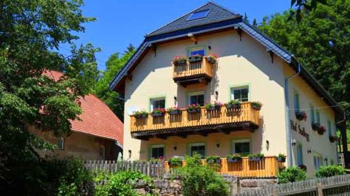 Loffingen Apartment | Ferienhaus Lotus Hof Stallegg