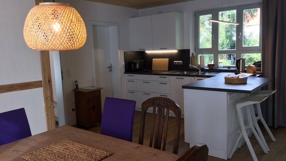 Ochsenfurt Apartment | Ferienhaus mit Balkon und Garten