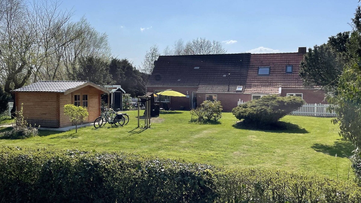 Nesse House | Ferienhaus Muschel mit Garten an der Nordsee