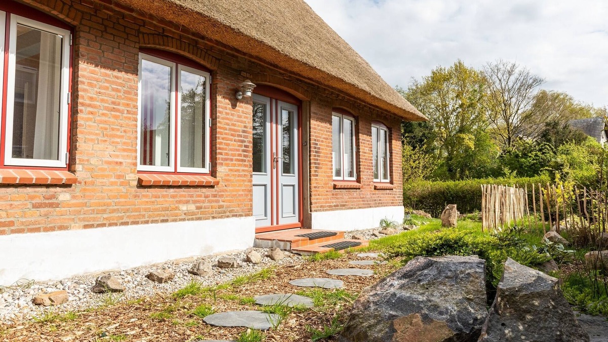 Ekenis House | Ferienhaus Reetdachkate Ekenis in Ekenis/boren