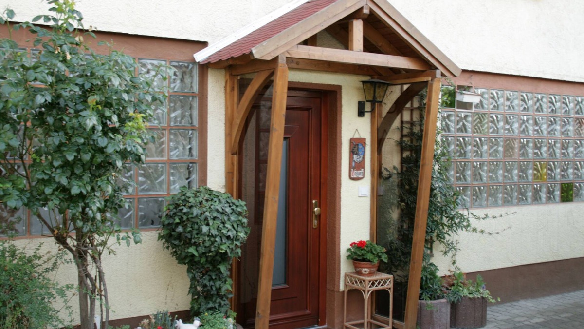 Hassloch House | Ferienhaus Susanne mit Garten und Pool