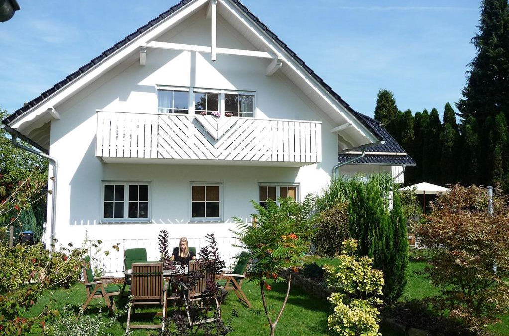 Kurort Gohrisch Apartment | Ferienhaus Villa Maria - Ferienwohnung Chippendale