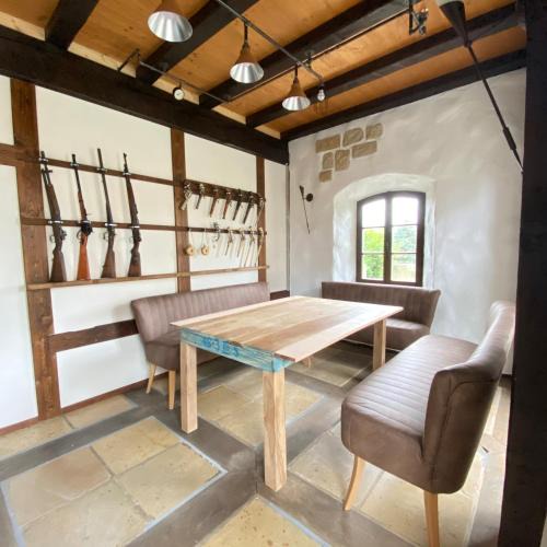 Leppersdorf Apartment | Ferienhaus WAFFENKAMMER für 7 Erw im Rittergut Leppersdorf bei Radeberg