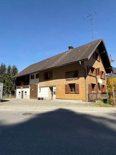 Buers House | Ferienhaus zum Klettersteig - Kletterwand, Abstellraum für Ski oder Bikes, Sauna, Kellerbar,