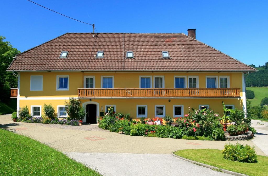 Gruenburg House | Ferienhof am Landsberg