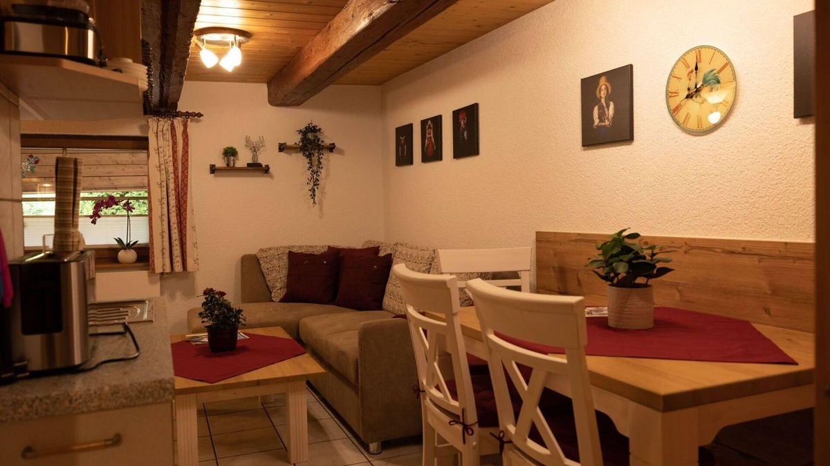 Sankt Georgen im Schwarzwald Apartment | Ferienhof Gerda - Ferienwohnung Storchennest