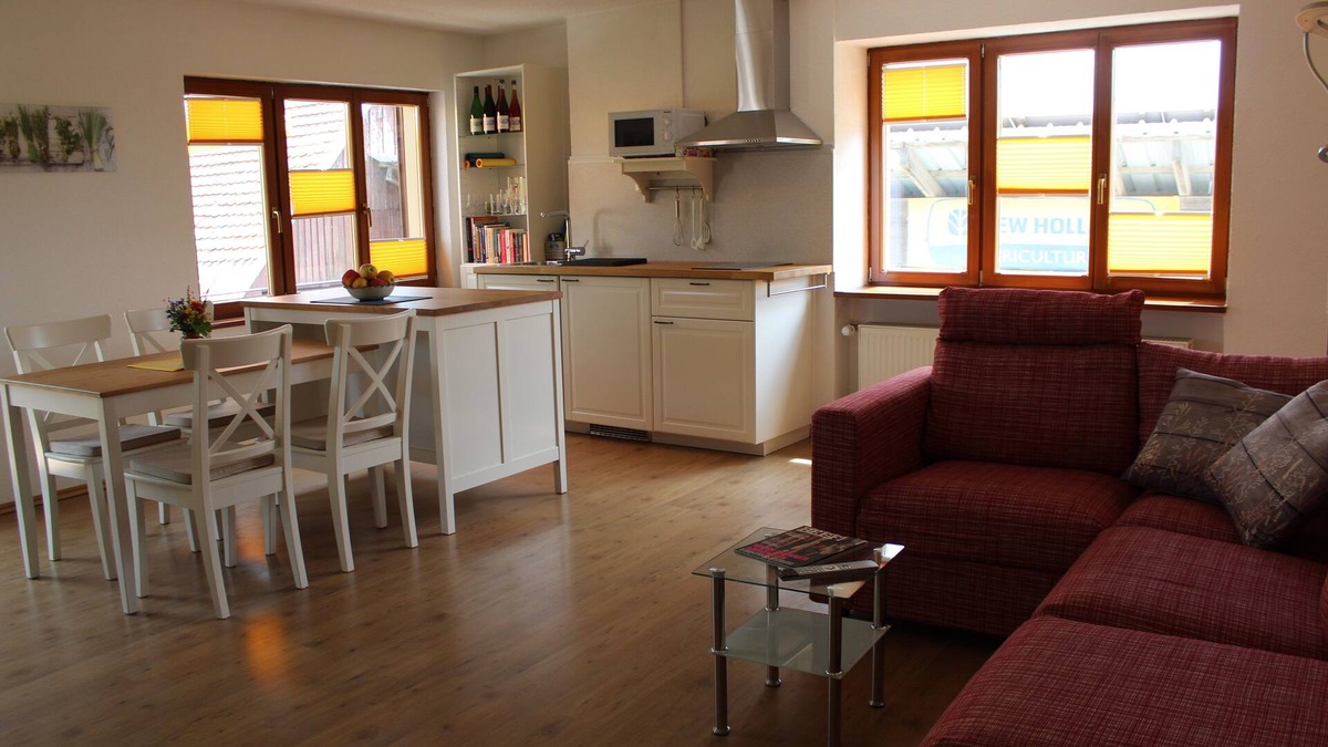 Hilzingen Apartment | Ferienwohnung in Altem Gutshaus