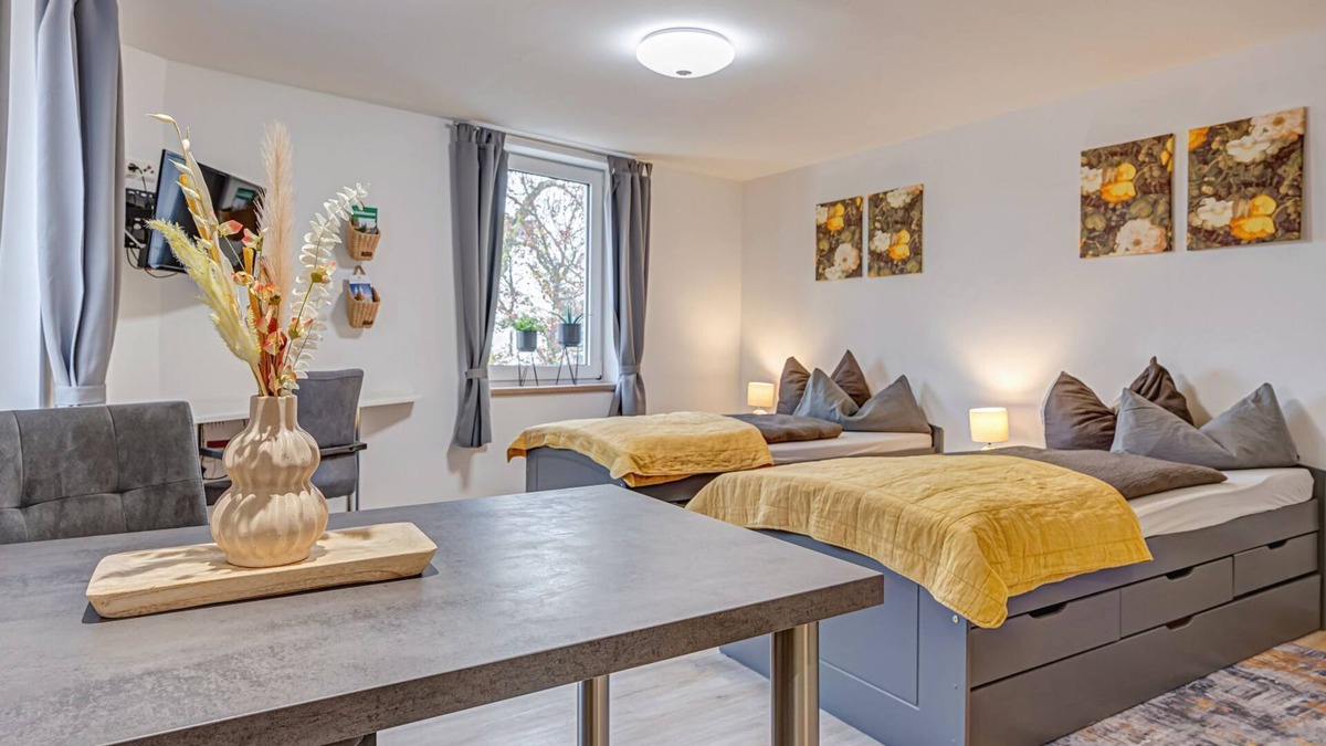 Mühlhausen Apartment | Ferienwohnung für 2 Pers., mit Eigener Küche & Bad. Wlan + Parkplatz Kostenlos