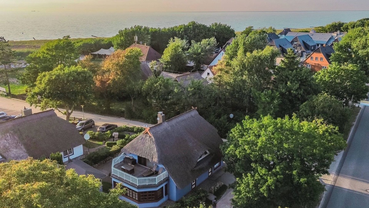 Ostseebad Ahrenshoop Apartment | Ferienwohnung in Zentraler Lage und nur Wenige Schritte bis zum Strand