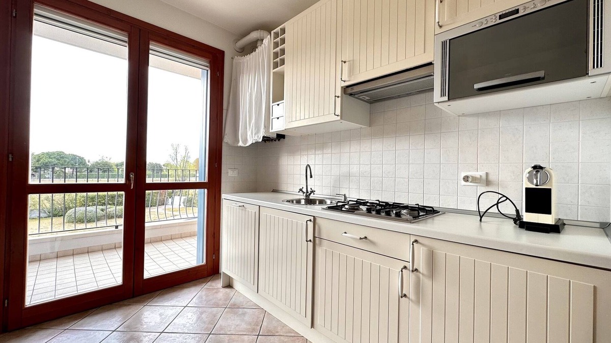 San Briccio Apartment | Ferienwohnung 200m vom Meer Entfernt mit Parkplatz und Zwei Schlafzimmern