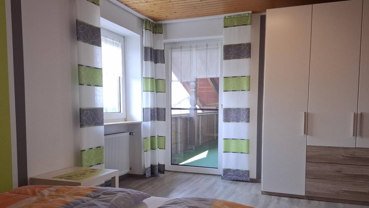 Furth im Wald Apartment | Ferienwohnung 100 qm mit 3 Schlafzimmern