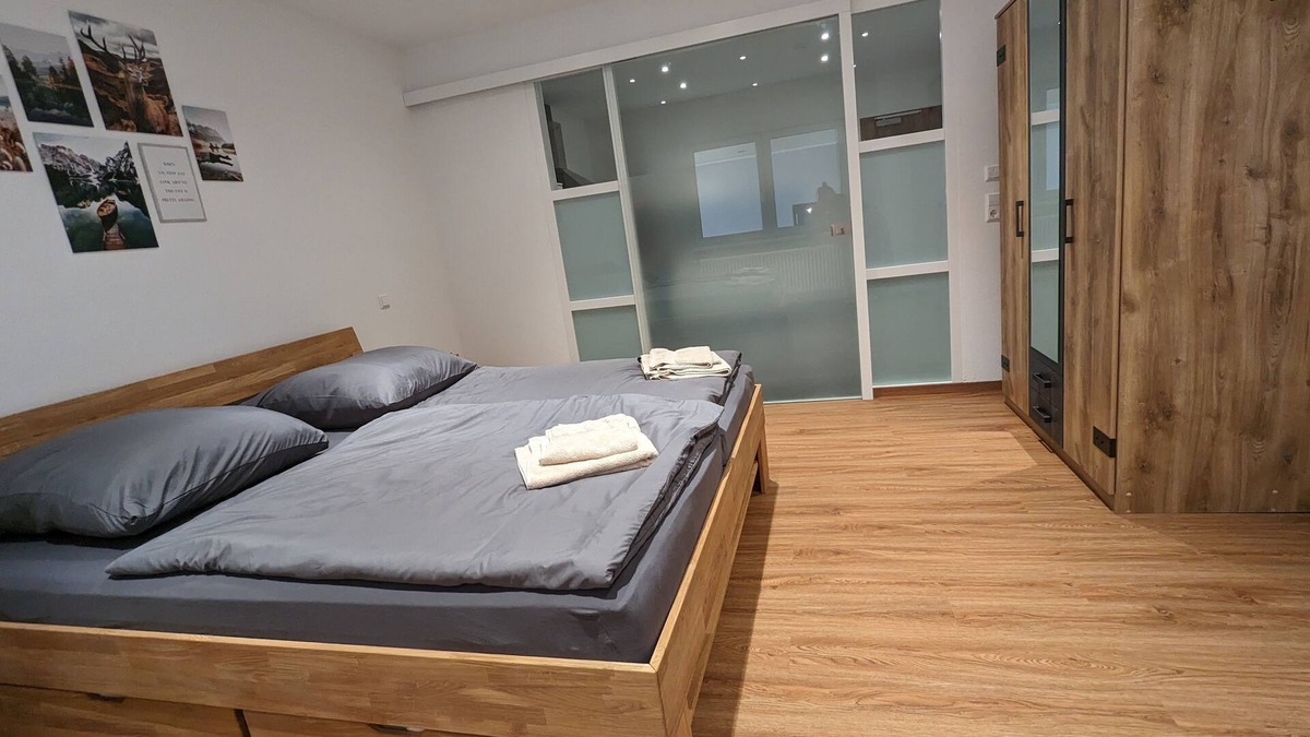 Ringsheim Apartment | Ferienwohnung 1OG - 70 qm -dirket am Bahnhof