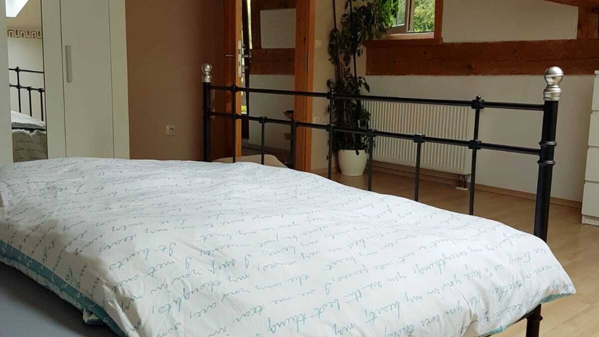 Grabenstatt Apartment | Ferienwohnung 2 im Dachgeschoss für 2 - 4 Personen, 70 qm, mit 2 sep. Schlafzimmern