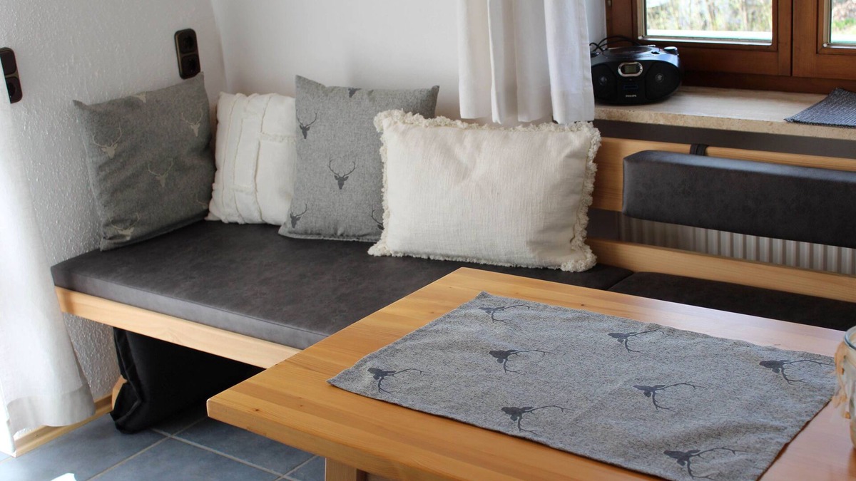 Bad Endorf Apartment | Ferienwohnung, 26 qm Erdgeschoss, 1 separates Schlafzimmer