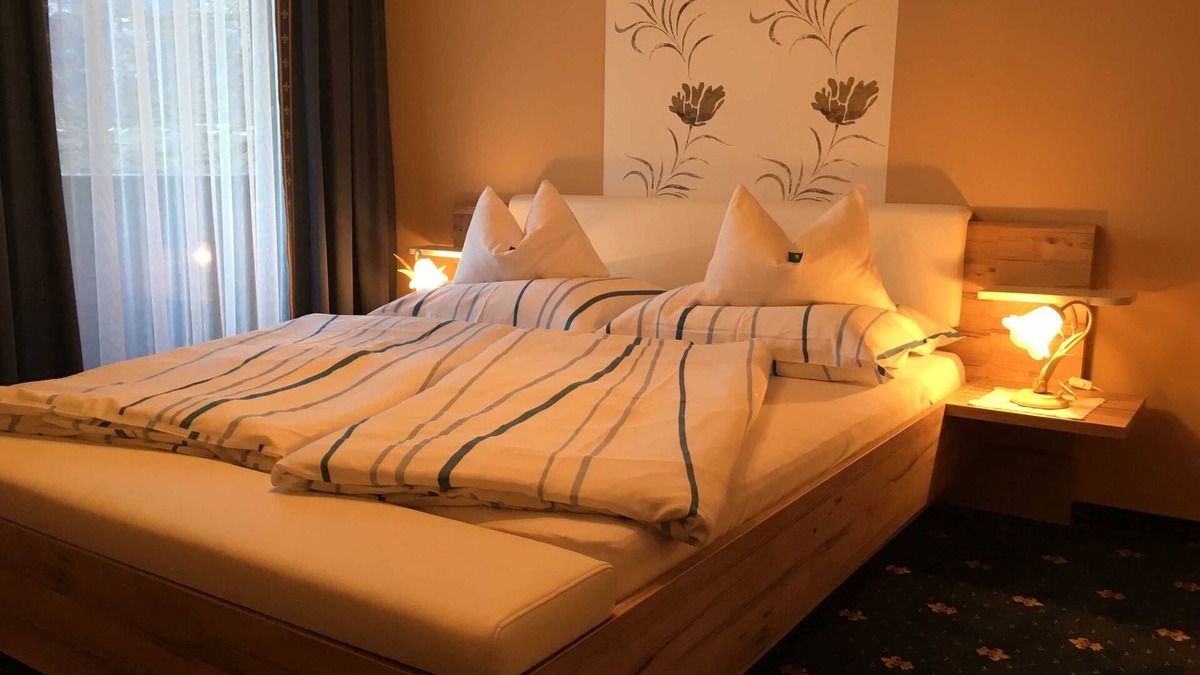 Abersee Apartment | Ferienwohnung 3 mit 2 Schlafzimmer - Gästehaus Kloibergütl