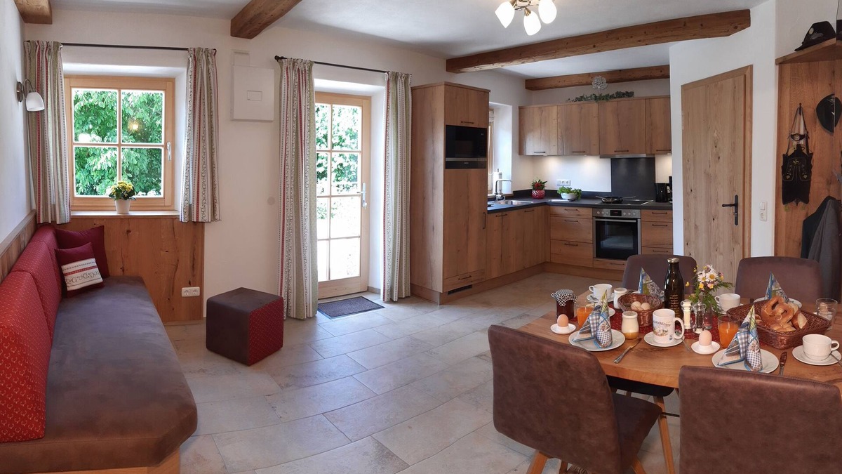 Kienberg Apartment | Ferienwohnung 50 qm, mit Zwei Schlafzimmer und Terrasse