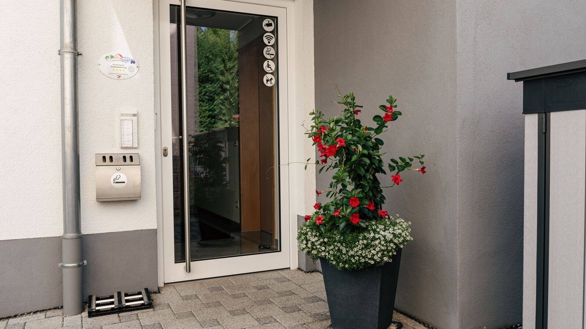 Bad Urach Apartment | Ferienwohnung 6, 48 qm, 2 Schlafzimmer, max. 3 Personen