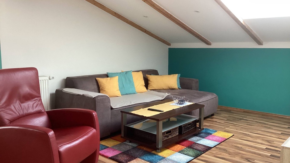 Burglengenfeld Apartment | Ferienwohnung 70 qm im Dachgeschoss