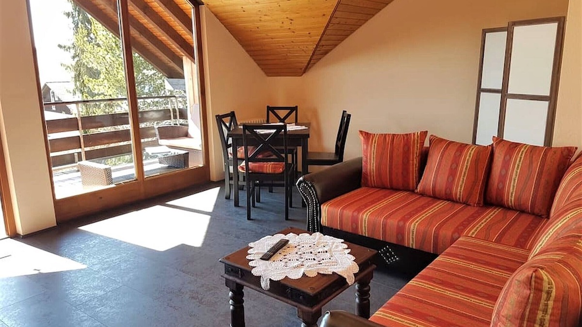Seppenhofen Apartment | Ferienwohnung, 70qm, Balkon, 2 Schlafzimmer, max. 4 Personen