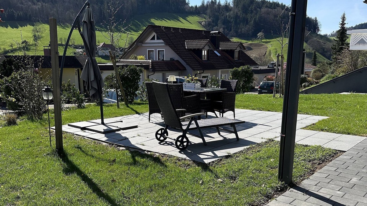 Kollnau Apartment | Ferienwohnung, 75 qm, 1 Schlafzimmer, 1 Wohn-/Schlafzimmer, Terrasse, max. 3 Personen