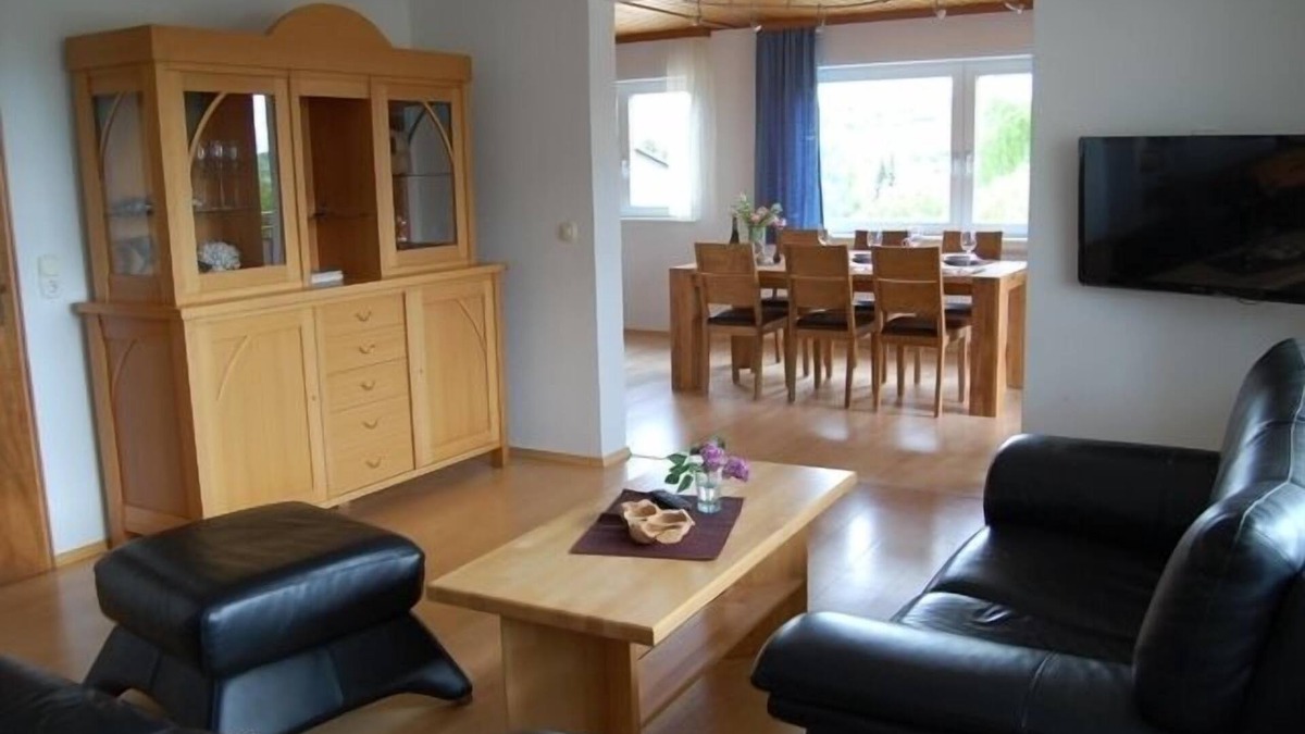 Wilhelmsdorf Apartment | Ferienwohnung 85qm, 2 Schlafzimer, max. 4 Personen
