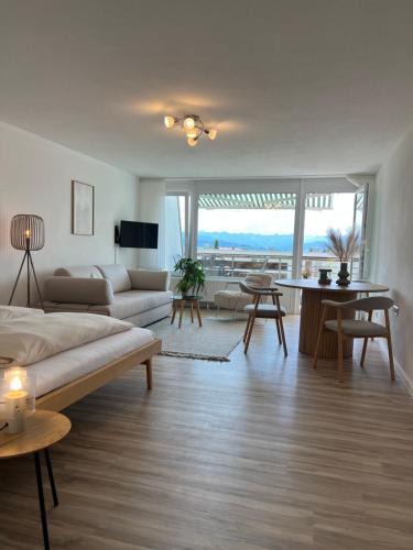 Scheidegg Apartment | Ferienwohnung Alpenruhe mit Pool & Sauna