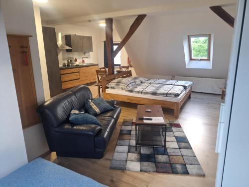 Ahnatal-Weimar Apartment | Ferienwohnung am Backhaus 5