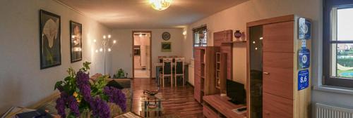 Kaditz Apartment | Ferienwohnung Am Elberadweg