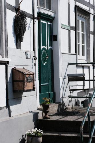 Burg an der Wupper Apartment | Ferienwohnung Am Schloßberg