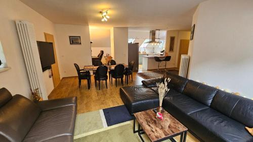 Ilmenau Apartment | Ferienwohnung am Stadtpark #2, 2BR, 109m2, Parkplatz