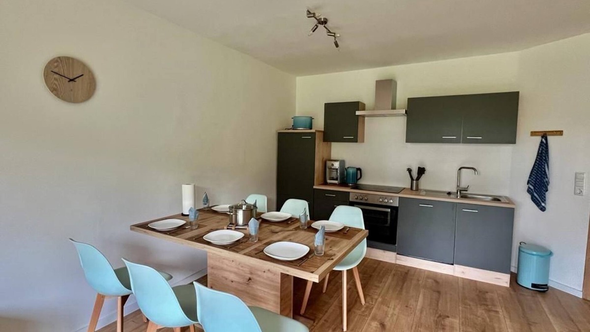 Holste Apartment | Ferienwohnung am Wald