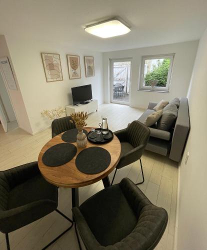 Kohlscheid Apartment | Ferienwohnung Amstelbach - Nähe CHIO Aachen