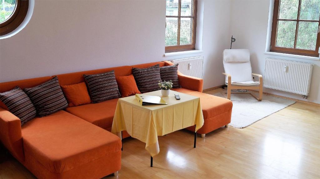 Igls Apartment | Ferienwohnung-Apartment Monika in Innsbruck-Igls