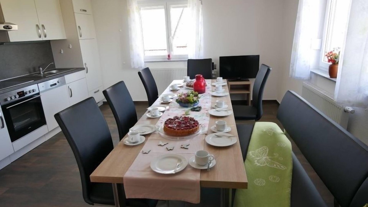 Ochsenhausen Apartment | Ferienwohnung/app. für 11 Gäste mit 130m² in Ochsenhausen