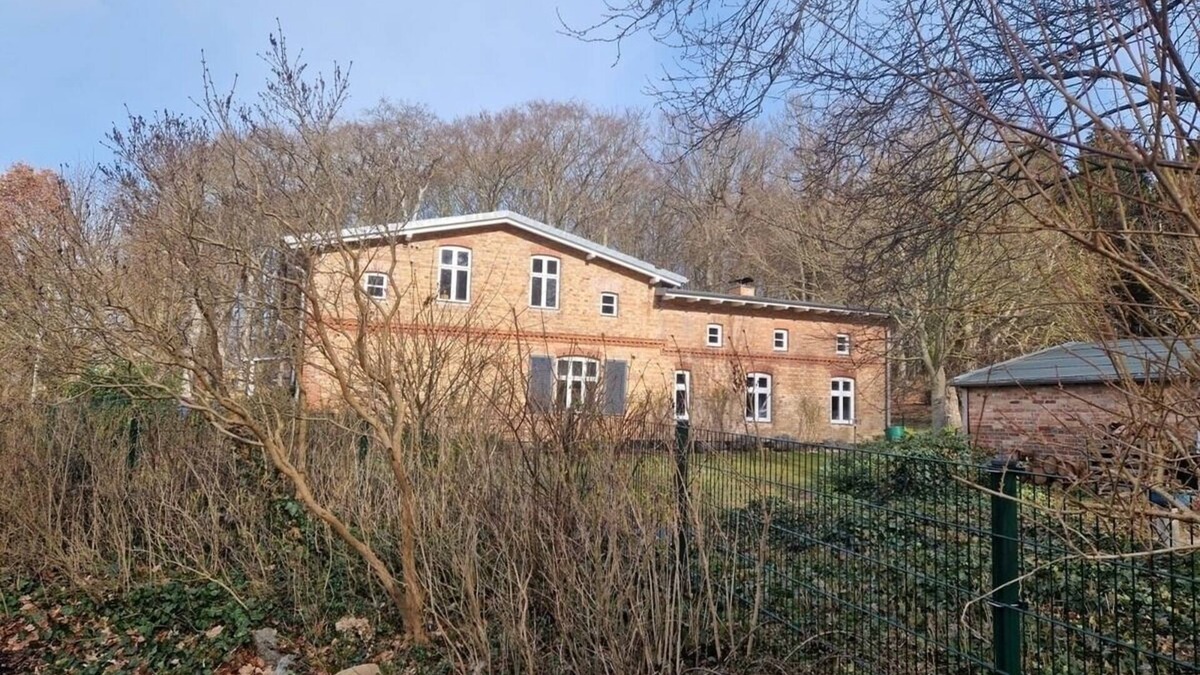 Marlow Apartment | Ferienwohnung /App. für 3 Gäste mit 50m² in Marlow