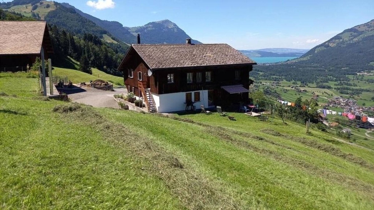 Lauerz Apartment | Ferienwohnung/app. für 5 Gäste mit 80m² in Lauerz