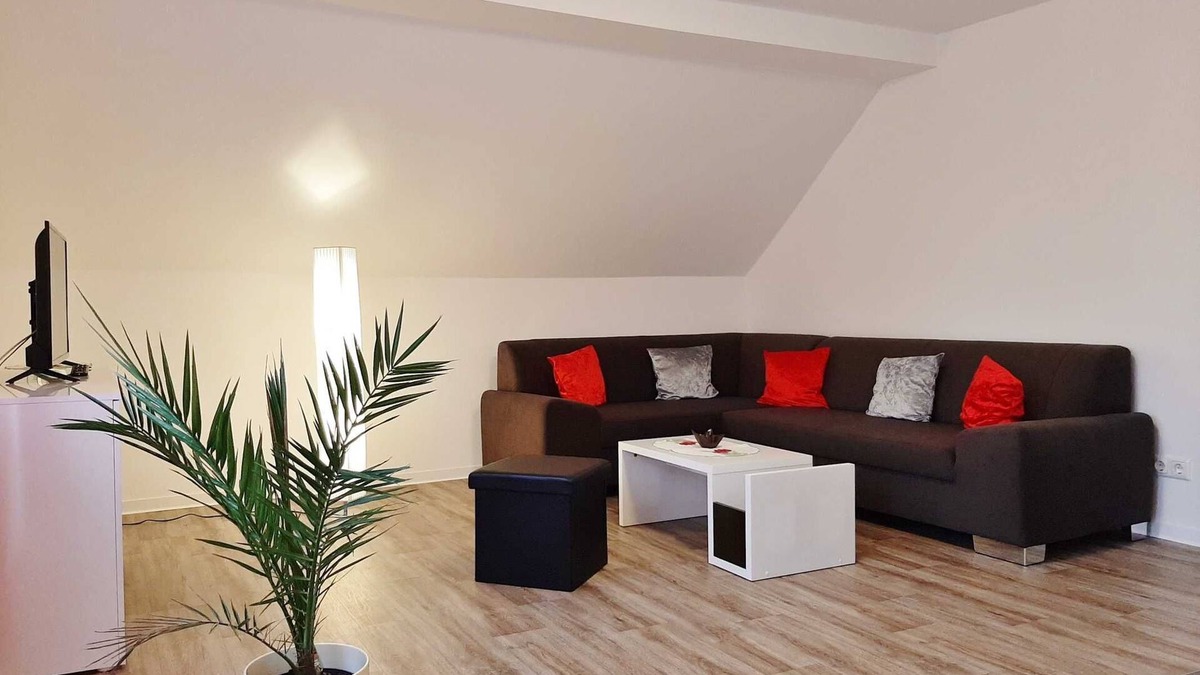 Lauta Apartment | Ferienwohnung Balkon - Haus Waldidyll