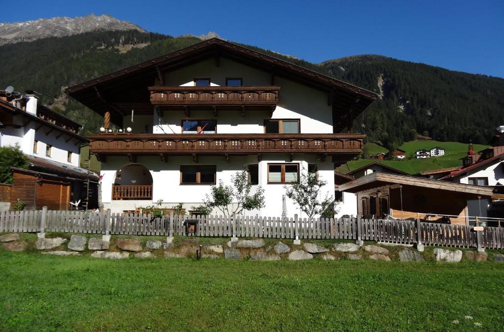 Gries im Sellrain Apartment | Ferienwohnung Bergblick