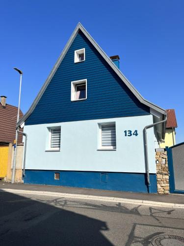 Ubstadt-Weiher Apartment | Ferienwohnung Blaues Haus