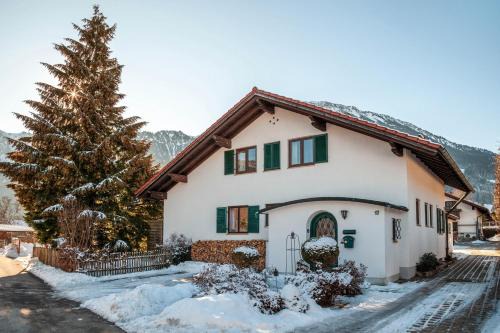 Steinach Apartment | Ferienwohnung Carlina