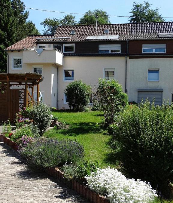 Heckendalheim Apartment | Ferienwohnung Christine