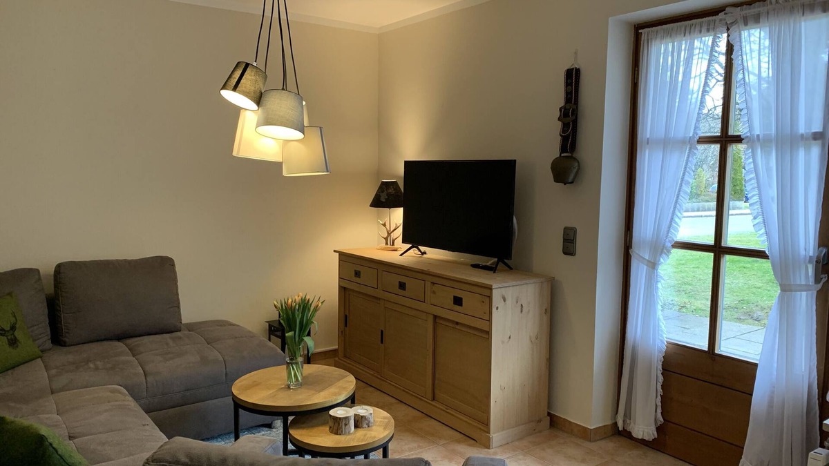 Prien am Chiemsee Apartment | Ferienwohnung Theresa mit 1 Sep. Schlafzimmer, Terrasse, ca. 50 qm
