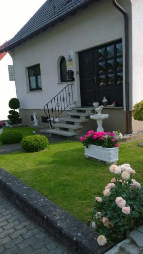 West Apartment | Ferienwohnung Dernbecher