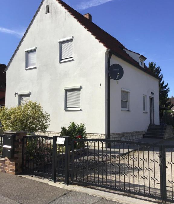 Maxhutte-Haidhof Apartment | Ferienwohnung Elina