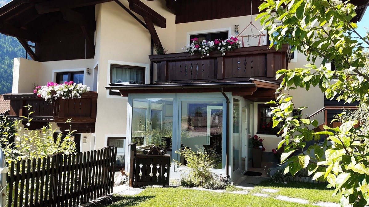 Laengenfeld Apartment | Ferienwohnung Eva - Fewo Eva